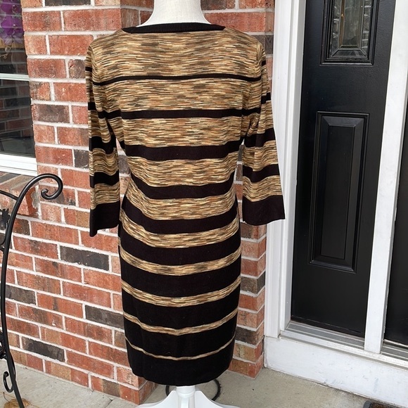 Ellen Tracy Lightweight Sweater Dress - Picture 4 of 7